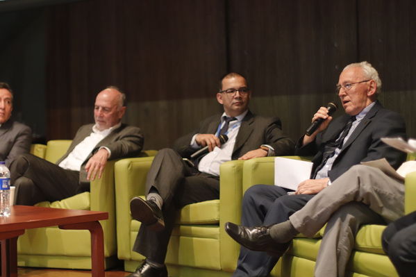 Foro de ACOFI
Foro de ACOFI
marzo 28 2019
Para descargar esta fotografía en alta resolución, haga clic sobre la imagen hasta que la misma se despliegue en la pantalla completa; luego dé clic derecho y elija la opción "guardar imagen como". 
En caso de publicación por cualquier medio, solicitamos acompañarla del crédito: "Foto EPM"
Palabras clave: Foro de ACOFI