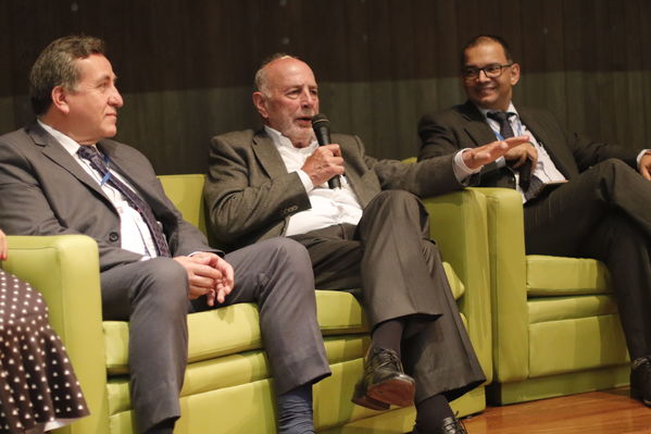 Foro de ACOFI
Foro de ACOFI
marzo 28 2019
Para descargar esta fotografía en alta resolución, haga clic sobre la imagen hasta que la misma se despliegue en la pantalla completa; luego dé clic derecho y elija la opción "guardar imagen como". 
En caso de publicación por cualquier medio, solicitamos acompañarla del crédito: "Foto EPM"
Palabras clave: Foro de ACOFI
