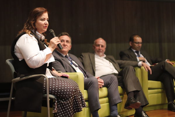 Foro de ACOFI
Foro de ACOFI
marzo 28 2019
Para descargar esta fotografía en alta resolución, haga clic sobre la imagen hasta que la misma se despliegue en la pantalla completa; luego dé clic derecho y elija la opción "guardar imagen como". 
En caso de publicación por cualquier medio, solicitamos acompañarla del crédito: "Foto EPM"
Palabras clave: Foro de ACOFI