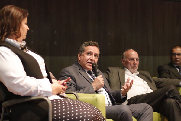 Foro de ACOFI
Foro de ACOFI
marzo 28 2019
Para descargar esta fotografía en alta resolución, haga clic sobre la imagen hasta que la misma se despliegue en la pantalla completa; luego dé clic derecho y elija la opción "guardar imagen como". 
En caso de publicación por cualquier medio, solicitamos acompañarla del crédito: "Foto EPM"
Palabras clave: Foro de ACOFI