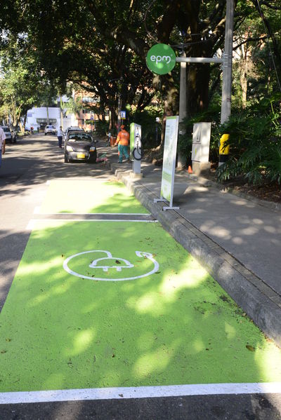 Ecoestación Laureles
Ecoestación Laureles
Fecha: Marzo 7 de 2018
Para descargar esta fotografía en alta resolución, haga clic sobre la imagen hasta que la misma se despliegue en la pantalla completa; luego dé clic derecho y elija la opción "guardar imagen como". 
En caso de publicación por cualquier medio, solicitamos acompañarla del crédito: "Foto EPM"

Palabras clave: Ecoestación Laureles