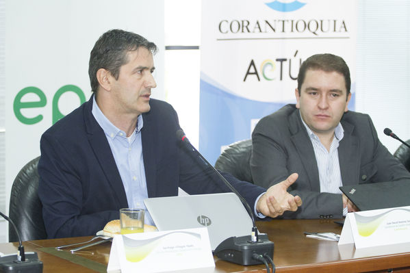 Convenio EPM-Corantioquia
Convenio EPM-Corantioquia
Fecha: Mayo 11 de 2017
Para descargar esta fotografía en alta resolución, haga clic sobre la imagen hasta que la misma se despliegue en la pantalla completa; luego dé clic derecho y elija la opción "guardar imagen como". 
En caso de publicación por cualquier medio, solicitamos acompañarla del crédito: "Foto EPM"
Palabras clave: Convenio EPM Corantioquia