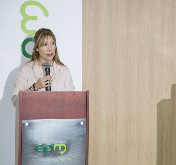 9º Encuentro de RSE
9º Encuentro de RSE
Fecha: Mayo 12 de 2017
Para descargar esta fotografía en alta resolución, haga clic sobre la imagen hasta que la misma se despliegue en la pantalla completa; luego dé clic derecho y elija la opción "guardar imagen como". 
En caso de publicación por cualquier medio, solicitamos acompañarla del crédito: "Foto EPM"
Palabras clave: Encuentro RSE
