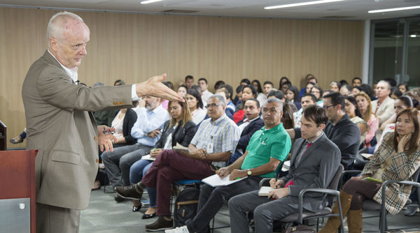 9º Encuentro de RSE
9º Encuentro de RSE
Fecha: Mayo 12 de 2017
Para descargar esta fotografía en alta resolución, haga clic sobre la imagen hasta que la misma se despliegue en la pantalla completa; luego dé clic derecho y elija la opción "guardar imagen como". 
En caso de publicación por cualquier medio, solicitamos acompañarla del crédito: "Foto EPM"
Palabras clave: Encuentro RSE
