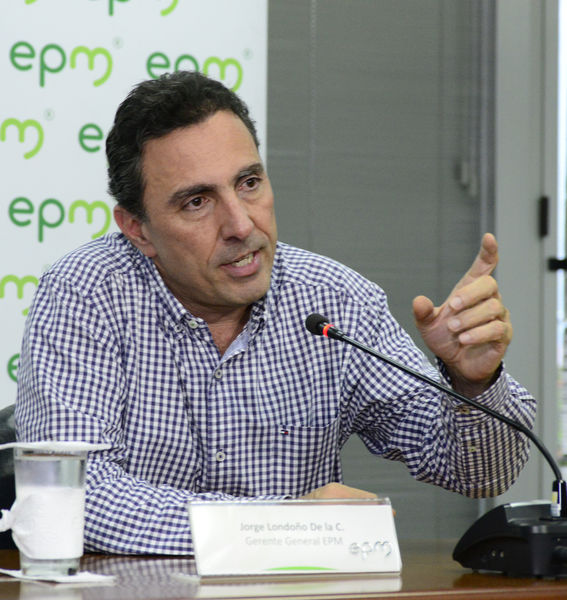Rueda Prensa Contingencia Hidroituango Alcaldes zona influencia
Fecha: Mayo 17 2018.
Rueda Prensa Contingencia Hidroituango, Alcaldes zona influencia. 
Para descargar esta fotografía en alta resolución, haga clic sobre la imagen hasta que la misma se despliegue en la pantalla completa; luego dé clic derecho y elija la opción "guardar imagen como". 
En caso de publicación por cualquier medio, solicitamos acompañarla del crédito: "Foto EPM"
Palabras clave: Rueda Prensa Contingencia Hidroituango Alcaldes zona influencia