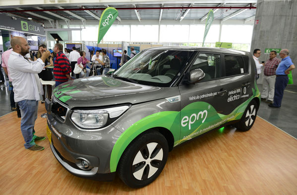 EPM en Exposolar
EPM en Exposolar
Fecha: Mayo 20 de 2017
Para descargar esta fotografía en alta resolución, haga clic sobre la imagen hasta que la misma se despliegue en la pantalla completa; luego dé clic derecho y elija la opción "guardar imagen como". 
En caso de publicación por cualquier medio, solicitamos acompañarla del crédito: "Foto EPM"
Palabras clave: EPM Exposolar