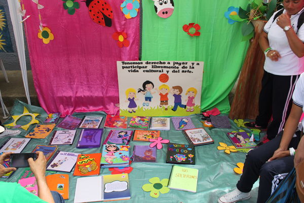 Proyectos Educativos Ituango
Proyectos Educativos Ituango
Fecha: Mayo 23 de 2016
Para descargar esta fotografía en alta resolución, haga clic sobre la imagen hasta que la misma se despliegue en la pantalla completa; luego dé clic derecho y elija la opción "guardar imagen como". 
En caso de publicación por cualquier medio, solicitamos acompañarla del crédito: "Foto EPM"
Palabras clave: Proyectos Educativos Ituango