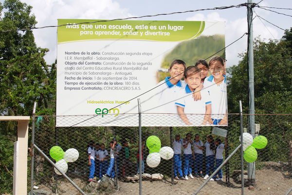 Proyectos Educativos Ituango
Proyectos Educativos Ituango
Fecha: Mayo 23 de 2016
Para descargar esta fotografía en alta resolución, haga clic sobre la imagen hasta que la misma se despliegue en la pantalla completa; luego dé clic derecho y elija la opción "guardar imagen como". 
En caso de publicación por cualquier medio, solicitamos acompañarla del crédito: "Foto EPM"
Palabras clave: Proyectos Educativos Ituango