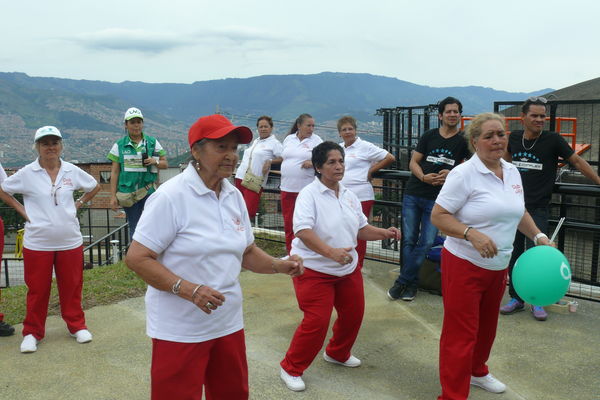 UVA Los Guayacanes
UVA Los Guayacanes
Fecha: Mayo 26 de 2016
Para descargar esta fotografía en alta resolución, haga clic sobre la imagen hasta que la misma se despliegue en la pantalla completa; luego dé clic derecho y elija la opción "guardar imagen como". 
En caso de publicación por cualquier medio, solicitamos acompañarla del crédito: "Foto EPM"
Palabras clave: UVA Los Guayacanes