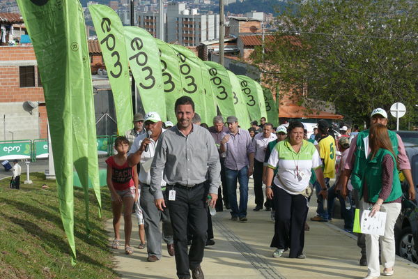 UVA Los Guayacanes
UVA Los Guayacanes
Fecha: Mayo 26 de 2016
Para descargar esta fotografía en alta resolución, haga clic sobre la imagen hasta que la misma se despliegue en la pantalla completa; luego dé clic derecho y elija la opción "guardar imagen como". 
En caso de publicación por cualquier medio, solicitamos acompañarla del crédito: "Foto EPM"
Palabras clave: UVA Los Guayacanes