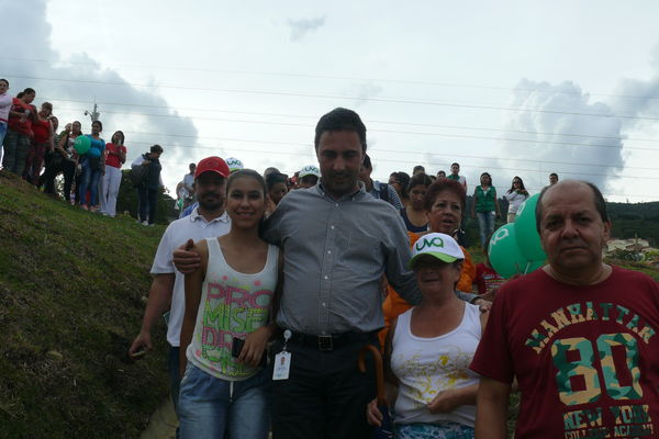 UVA Los Guayacanes
UVA Los Guayacanes
Fecha: Mayo 26 de 2016
Para descargar esta fotografía en alta resolución, haga clic sobre la imagen hasta que la misma se despliegue en la pantalla completa; luego dé clic derecho y elija la opción "guardar imagen como". 
En caso de publicación por cualquier medio, solicitamos acompañarla del crédito: "Foto EPM"
Palabras clave: UVA Los Guayacanes