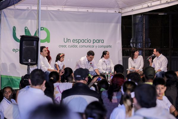 UVA La Libertad  
UVA La Libertad  
Fecha: Mayo 29 de 2015
Para descargar esta fotografía en alta resolución, haga clic sobre la imagen hasta que la misma se despliegue en la pantalla completa; luego dé clic derecho y elija la opción "guardar imagen como". 
En caso de publicación por cualquier medio, solicitamos acompañarla del crédito: "Foto EPM"
Palabras clave: UVA Libertad