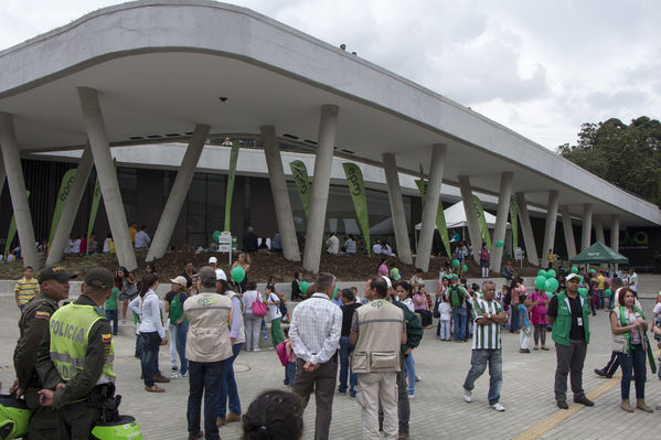 Inauguración UVA San Cristóbal
Inauguración UVA San Cristóbal
Fecha: Mayo 3 de 2016
Para descargar esta fotografía en alta resolución, haga clic sobre la imagen hasta que la misma se despliegue en la pantalla completa; luego dé clic derecho y elija la opción "guardar imagen como". 
En caso de publicación por cualquier medio, solicitamos acompañarla del crédito: "Foto EPM"
Palabras clave: Inauguración UVA San Cristóbal