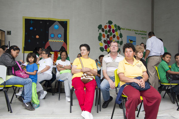 Inauguración UVA San Cristóbal
Inauguración UVA San Cristóbal
Fecha: Mayo 3 de 2016
Para descargar esta fotografía en alta resolución, haga clic sobre la imagen hasta que la misma se despliegue en la pantalla completa; luego dé clic derecho y elija la opción "guardar imagen como". 
En caso de publicación por cualquier medio, solicitamos acompañarla del crédito: "Foto EPM"
Palabras clave: Inauguración UVA San Cristóbal