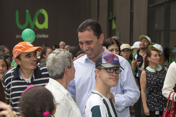 Inauguración UVA San Cristóbal
Inauguración UVA San Cristóbal
Fecha: Mayo 3 de 2016
Para descargar esta fotografía en alta resolución, haga clic sobre la imagen hasta que la misma se despliegue en la pantalla completa; luego dé clic derecho y elija la opción "guardar imagen como". 
En caso de publicación por cualquier medio, solicitamos acompañarla del crédito: "Foto EPM"
Palabras clave: Inauguración UVA San Cristóbal