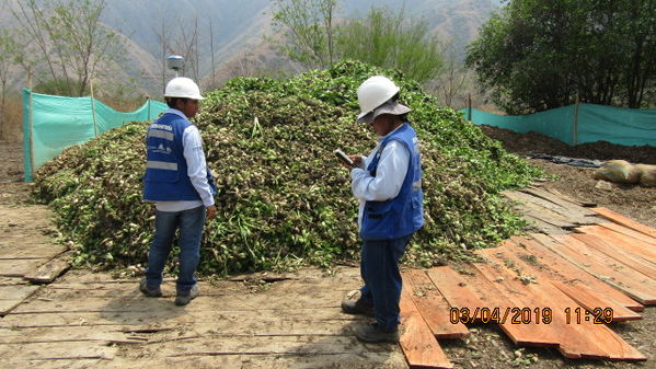 Manejo control buchón agua materiales flotantes embalse proyecto Ituango
Manejo y control buchón de agua y materiales flotantes embalse proyecto Ituango
Fecha: Mayo 3 2019
Para descargar esta fotografía en alta resolución, haga clic sobre la imagen hasta que la misma se despliegue en la pantalla completa; luego dé clic derecho y elija la opción "guardar imagen como". 
En caso de publicación por cualquier medio, solicitamos acompañarla del crédito: "Foto EPM"
Palabras clave: Manejo control buchón agua materiales flotantes embalse proyecto Ituango