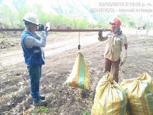 Manejo control buchón agua materiales flotantes embalse proyecto Ituango
Manejo y control buchón de agua y materiales flotantes embalse proyecto Ituango
Fecha: Mayo 3 2019
Para descargar esta fotografía en alta resolución, haga clic sobre la imagen hasta que la misma se despliegue en la pantalla completa; luego dé clic derecho y elija la opción "guardar imagen como". 
En caso de publicación por cualquier medio, solicitamos acompañarla del crédito: "Foto EPM"
Palabras clave: Manejo control buchón agua materiales flotantes embalse proyecto Ituango