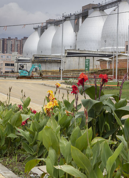 Planta Agua Claras EPM
Planta Agua Claras EPM
Fecha: 30 Mayo 2019.
Para descargar esta fotografía en alta resolución, haga clic sobre la imagen hasta que la misma se despliegue en la pantalla completa; luego dé clic derecho y elija la opción "guardar imagen como". 
En caso de publicación por cualquier medio, solicitamos acompañarla del crédito: "Foto EPM"
Palabras clave: Planta Agua Claras EPM