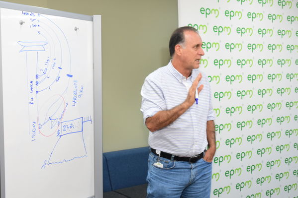Rueda Prensa Contingencia Hidroituango Mayo 4
Fecha: Mayo 4 2018.
Rueda Prensa Contingencia Hidroituango. 
Para descargar esta fotografía en alta resolución, haga clic sobre la imagen hasta que la misma se despliegue en la pantalla completa; luego dé clic derecho y elija la opción "guardar imagen como". 
En caso de publicación por cualquier medio, solicitamos acompañarla del crédito: "Foto EPM"
Palabras clave: Rueda Prensa Contingencia Hidroituango Mayo 4