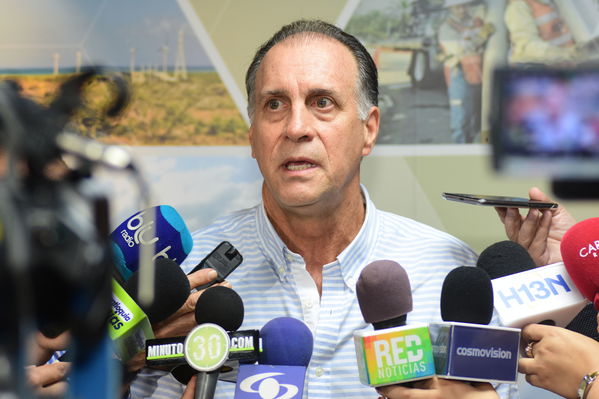 Rueda Prensa evolución situación  proyecto hidroeléctrico Ituango
Fecha: Mayo 4 2018.
Rueda Prensa Contingencia Hidroituango. 
Para descargar esta fotografía en alta resolución, haga clic sobre la imagen hasta que la misma se despliegue en la pantalla completa; luego dé clic derecho y elija la opción "guardar imagen como". 
En caso de publicación por cualquier medio, solicitamos acompañarla del crédito: "Foto EPM"
Palabras clave: Rueda Prensa evolución situación  proyecto hidroeléctrico Ituango