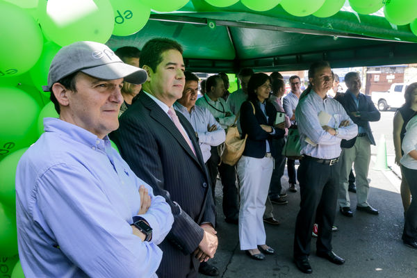 Estación de Servicio EPM - Caribe
Estación de Servicio EPM - Caribe
Fecha: Noviembre 10 de 2015. Lugar: contiguo al Tránsito de Caribe
Para descargar esta fotografía en alta resolución, haga clic sobre la imagen hasta que la misma se despliegue en la pantalla completa; luego dé clic derecho y elija la opción "guardar imagen como". 
En caso de publicación por cualquier medio, solicitamos acompañarla del crédito: "Foto EPM"
Palabras clave: Estación Servicio EPM Caribe