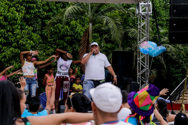 Fiestas de Nuestro Río
Fiestas de Nuestro Río
Fecha: Noviembre 13 de 2015. Lugar: Parque de los deseos
Para descargar esta fotografía en alta resolución, haga clic sobre la imagen hasta que la misma se despliegue en la pantalla completa; luego dé clic derecho y elija la opción "guardar imagen como". 
En caso de publicación por cualquier medio, solicitamos acompañarla del crédito: "Foto EPM"

Palabras clave: Fiestas Nuestro Río
