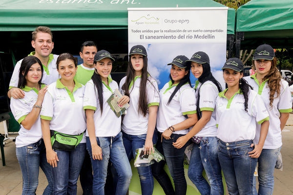Fiestas de Nuestro Río
Fiestas de Nuestro Río
Fecha: Noviembre 13 de 2015. Lugar: Parque de los deseos
Para descargar esta fotografía en alta resolución, haga clic sobre la imagen hasta que la misma se despliegue en la pantalla completa; luego dé clic derecho y elija la opción "guardar imagen como". 
En caso de publicación por cualquier medio, solicitamos acompañarla del crédito: "Foto EPM"

Palabras clave: Fiestas Nuestro Río