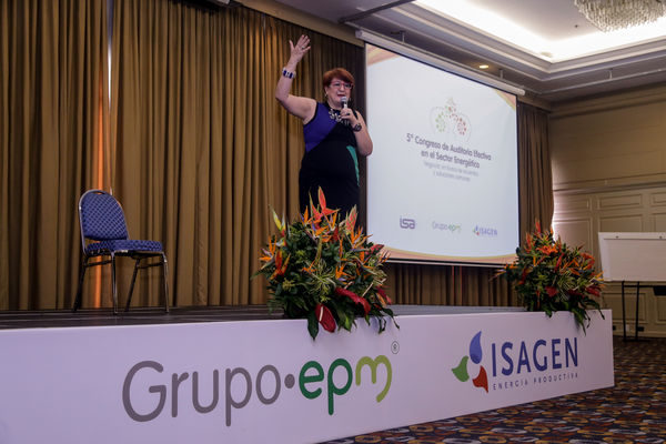 Congreso de Auditoría
Congreso de Auditoría
Fecha: Noviembre 17 de 2015. Lugar: Medellín, Hotel Intercontinental
Para descargar esta fotografía en alta resolución, haga clic sobre la imagen hasta que la misma se despliegue en la pantalla completa; luego dé clic derecho y elija la opción "guardar imagen como". 
En caso de publicación por cualquier medio, solicitamos acompañarla del crédito: "Foto EPM"
Palabras clave: Congreso Auditoría