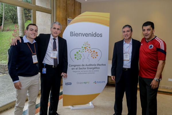 Congreso de Auditoría
Congreso de Auditoría
Fecha: Noviembre 17 de 2015. Lugar: Medellín, Hotel Intercontinental
Para descargar esta fotografía en alta resolución, haga clic sobre la imagen hasta que la misma se despliegue en la pantalla completa; luego dé clic derecho y elija la opción "guardar imagen como". 
En caso de publicación por cualquier medio, solicitamos acompañarla del crédito: "Foto EPM"
Palabras clave: Congreso Auditoría