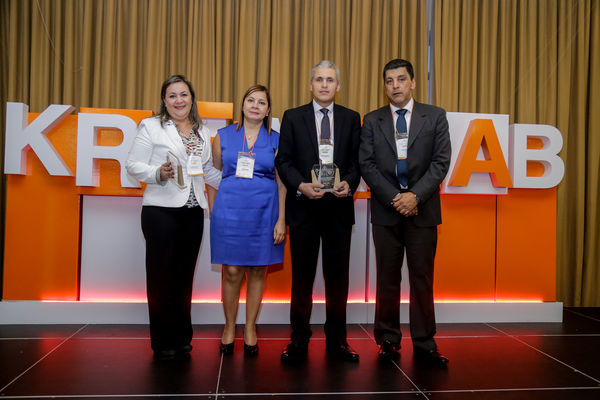 Congreso de Auditoría
Congreso de Auditoría
Fecha: Noviembre 17 de 2015. Lugar: Medellín, Hotel Intercontinental
Para descargar esta fotografía en alta resolución, haga clic sobre la imagen hasta que la misma se despliegue en la pantalla completa; luego dé clic derecho y elija la opción "guardar imagen como". 
En caso de publicación por cualquier medio, solicitamos acompañarla del crédito: "Foto EPM"
Palabras clave: Congreso Auditoría