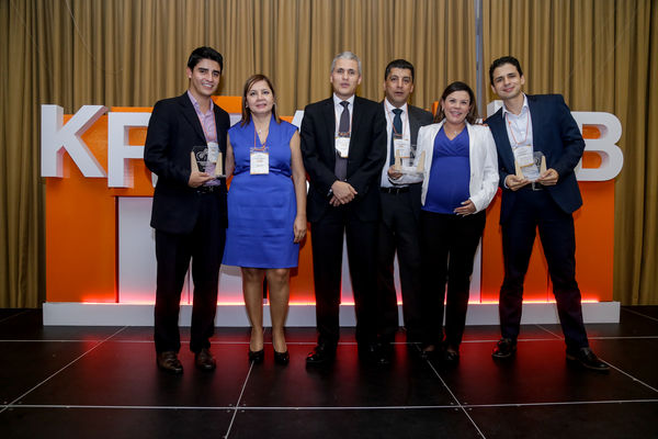 Congreso de Auditoría
Congreso de Auditoría
Fecha: Noviembre 17 de 2015. Lugar: Medellín, Hotel Intercontinental
Para descargar esta fotografía en alta resolución, haga clic sobre la imagen hasta que la misma se despliegue en la pantalla completa; luego dé clic derecho y elija la opción "guardar imagen como". 
En caso de publicación por cualquier medio, solicitamos acompañarla del crédito: "Foto EPM"
Palabras clave: Congreso Auditoría