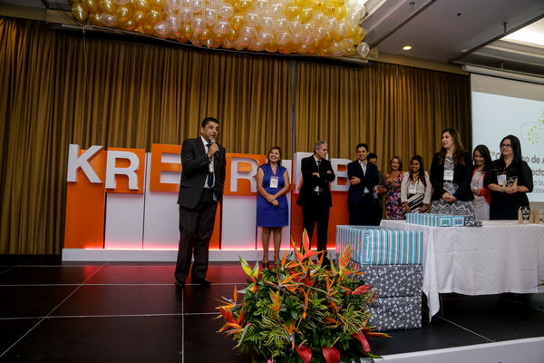 Congreso de Auditoría
Congreso de Auditoría
Fecha: Noviembre 17 de 2015. Lugar: Medellín, Hotel Intercontinental
Para descargar esta fotografía en alta resolución, haga clic sobre la imagen hasta que la misma se despliegue en la pantalla completa; luego dé clic derecho y elija la opción "guardar imagen como". 
En caso de publicación por cualquier medio, solicitamos acompañarla del crédito: "Foto EPM"

Palabras clave: Congreso Auditoría