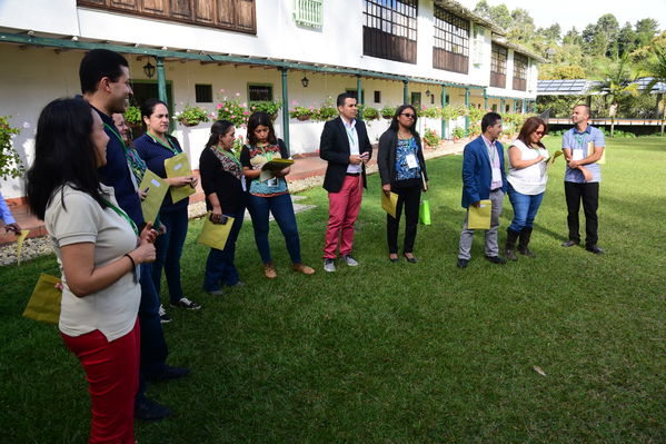 Encuentro de Contadores Grupo EPM
Encuentro de Contadores Grupo EPM
Fecha: Noviembre 17 de 2017
Para descargar esta fotografía en alta resolución, haga clic sobre la imagen hasta que la misma se despliegue en la pantalla completa; luego dé clic derecho y elija la opción "guardar imagen como". 
En caso de publicación por cualquier medio, solicitamos acompañarla del crédito: "Foto EPM"
Palabras clave: Encuentro de Contadores Grupo EPM
