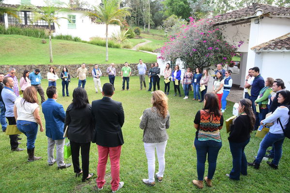 Encuentro de Contadores Grupo EPM
Encuentro de Contadores Grupo EPM
Fecha: Noviembre 17 de 2017
Para descargar esta fotografía en alta resolución, haga clic sobre la imagen hasta que la misma se despliegue en la pantalla completa; luego dé clic derecho y elija la opción "guardar imagen como". 
En caso de publicación por cualquier medio, solicitamos acompañarla del crédito: "Foto EPM"
Palabras clave: Encuentro de Contadores Grupo EPM