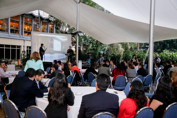 Congreso de Auditoría
Congreso de Auditoría
Fecha: Noviembre 18 de 2015. Lugar: Medellín, Hotel Intercontinental
Para descargar esta fotografía en alta resolución, haga clic sobre la imagen hasta que la misma se despliegue en la pantalla completa; luego dé clic derecho y elija la opción "guardar imagen como". 
En caso de publicación por cualquier medio, solicitamos acompañarla del crédito: "Foto EPM"
Palabras clave: Congreso Auditoría