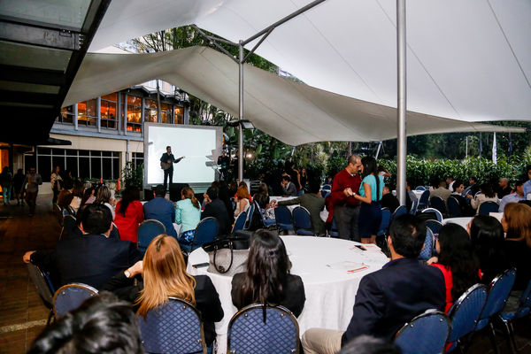 Congreso de Auditoría
Congreso de Auditoría
Fecha: Noviembre 18 de 2015. Lugar: Medellín, Hotel Intercontinental
Para descargar esta fotografía en alta resolución, haga clic sobre la imagen hasta que la misma se despliegue en la pantalla completa; luego dé clic derecho y elija la opción "guardar imagen como". 
En caso de publicación por cualquier medio, solicitamos acompañarla del crédito: "Foto EPM"
Palabras clave: Congreso Auditoría