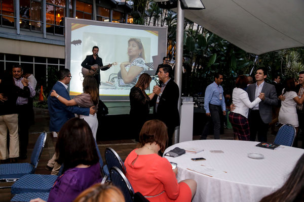 Congreso de Auditoría
Congreso de Auditoría
Fecha: Noviembre 18 de 2015. Lugar: Medellín, Hotel Intercontinental
Para descargar esta fotografía en alta resolución, haga clic sobre la imagen hasta que la misma se despliegue en la pantalla completa; luego dé clic derecho y elija la opción "guardar imagen como". 
En caso de publicación por cualquier medio, solicitamos acompañarla del crédito: "Foto EPM"
Palabras clave: Congreso Auditoría