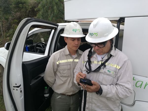 App cuadrillas EPM
App cuadrillas EPM
Noviembre 23 2018
Para descargar esta fotografía en alta resolución, haga clic sobre la imagen hasta que la misma se despliegue en la pantalla completa; luego dé clic derecho y elija la opción "guardar imagen como". 
En caso de publicación por cualquier medio, solicitamos acompañarla del crédito: "Foto EPM"
Palabras clave: App cuadrillas EPM