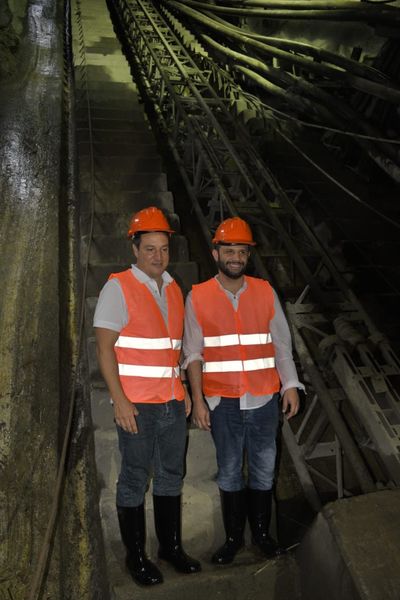 Comisiones empalme proyecto Ituango
Comisiones de empalme proyecto Ituango
Fecha: Noviembre 27 2019 
Para descargar esta fotografía en alta resolución, haga clic sobre la imagen hasta que la misma se despliegue en la pantalla completa; luego dé clic derecho y elija la opción "guardar imagen como". 
En caso de publicación por cualquier medio, solicitamos acompañarla del crédito: "Foto EPM"
Palabras clave: Comisiones empalme proyecto Ituango