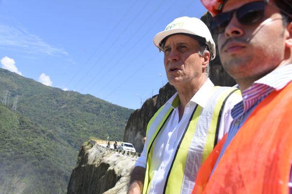 Comisiones empalme proyecto Ituango
Comisiones de empalme proyecto Ituango
Fecha: Noviembre 27 2019 
Para descargar esta fotografía en alta resolución, haga clic sobre la imagen hasta que la misma se despliegue en la pantalla completa; luego dé clic derecho y elija la opción "guardar imagen como". 
En caso de publicación por cualquier medio, solicitamos acompañarla del crédito: "Foto EPM"
Palabras clave: Comisiones empalme proyecto Ituango