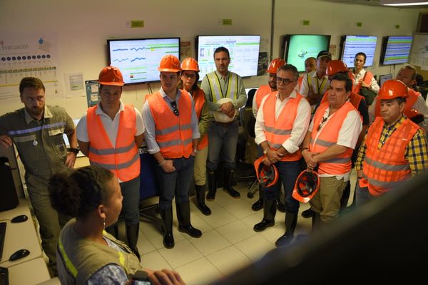 Comisiones empalme proyecto Ituango
Comisiones de empalme proyecto Ituango
Fecha: Noviembre 27 2019 
Para descargar esta fotografía en alta resolución, haga clic sobre la imagen hasta que la misma se despliegue en la pantalla completa; luego dé clic derecho y elija la opción "guardar imagen como". 
En caso de publicación por cualquier medio, solicitamos acompañarla del crédito: "Foto EPM"
Palabras clave: Comisiones empalme proyecto Ituango