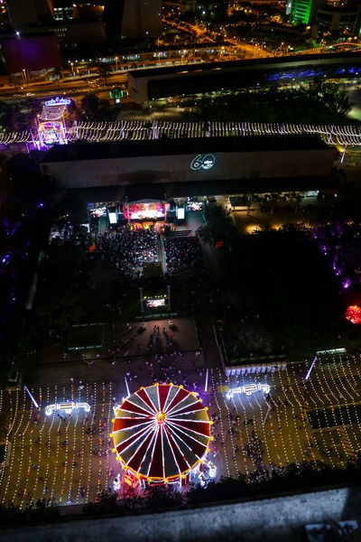 Encendido del Alumbrado Navideño 2015 
Encendido del Alumbrado Navideño 2015   
Fecha: Noviembre 28 de 2015. Lugar: Medellín, Parque de los Pies Descalzos
Para descargar esta fotografía en alta resolución, haga clic sobre la imagen hasta que la misma se despliegue en la pantalla completa; luego dé clic derecho y elija la opción "guardar imagen como". 
En caso de publicación por cualquier medio, solicitamos acompañarla del crédito: "Foto EPM"
Palabras clave: Encendido Alumbrado Navideño 2015