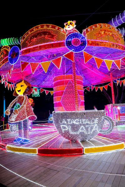 Encendido del Alumbrado Navideño 2015  
Encendido del Alumbrado Navideño 2015   
Fecha: Noviembre 28 de 2015. Lugar: Medellín, Parque de los Pies Descalzos
Para descargar esta fotografía en alta resolución, haga clic sobre la imagen hasta que la misma se despliegue en la pantalla completa; luego dé clic derecho y elija la opción "guardar imagen como". 
En caso de publicación por cualquier medio, solicitamos acompañarla del crédito: "Foto EPM"
Palabras clave: Encendido Alumbrado Navideño 2015