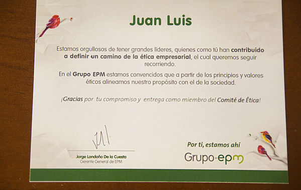 Nuevo Comité de Ética Grupo EPM
Nuevo Comité de Ética Grupo EPM
Fecha: Noviembre 28 de 2017
Para descargar esta fotografía en alta resolución, haga clic sobre la imagen hasta que la misma se despliegue en la pantalla completa; luego dé clic derecho y elija la opción "guardar imagen como". 
En caso de publicación por cualquier medio, solicitamos acompañarla del crédito: "Foto EPM"
Palabras clave: Nuevo Comité Ética Grupo EPM