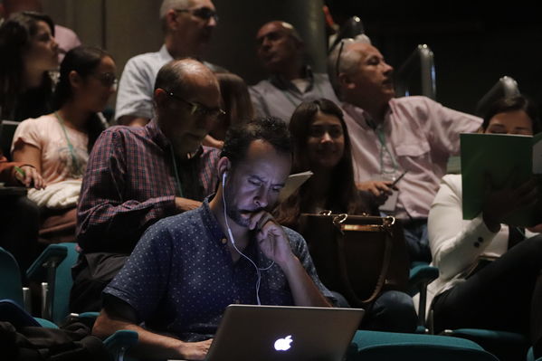 Foro Regional Ambiental del proyecto hidroeléctrico Ituango
Foro Regional Ambiental del proyecto hidroeléctrico Ituango
Fecha: Noviembre 9 de 2017
Para descargar esta fotografía en alta resolución, haga clic sobre la imagen hasta que la misma se despliegue en la pantalla completa; luego dé clic derecho y elija la opción "guardar imagen como". 
En caso de publicación por cualquier medio, solicitamos acompañarla del crédito: "Foto EPM"
Palabras clave: Foro Regional Ambiental del proyecto hidroeléctrico Ituango
