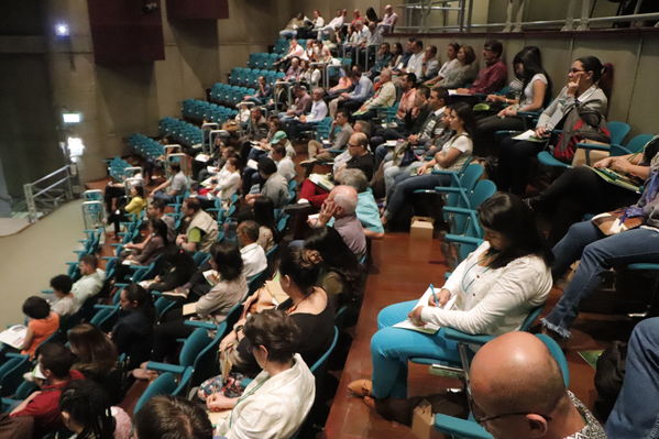 Foro Regional Ambiental del proyecto hidroeléctrico Ituango
Foro Regional Ambiental del proyecto hidroeléctrico Ituango
Fecha: Noviembre 9 de 2017
Para descargar esta fotografía en alta resolución, haga clic sobre la imagen hasta que la misma se despliegue en la pantalla completa; luego dé clic derecho y elija la opción "guardar imagen como". 
En caso de publicación por cualquier medio, solicitamos acompañarla del crédito: "Foto EPM"
Palabras clave: Foro Regional Ambiental del proyecto hidroeléctrico Ituango