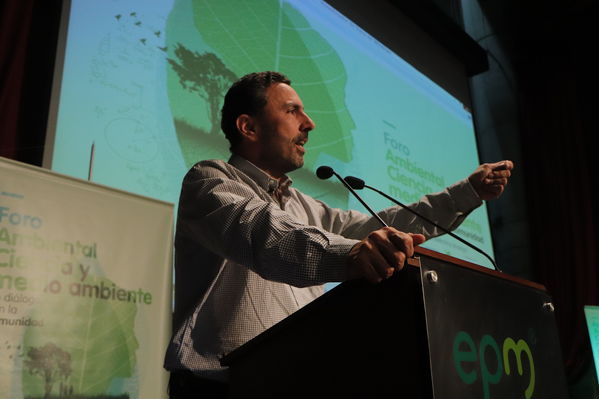 Foro Regional Ambiental del proyecto hidroeléctrico Ituango
Foro Regional Ambiental del proyecto hidroeléctrico Ituango
Fecha: Noviembre 9 de 2017
Para descargar esta fotografía en alta resolución, haga clic sobre la imagen hasta que la misma se despliegue en la pantalla completa; luego dé clic derecho y elija la opción "guardar imagen como". 
En caso de publicación por cualquier medio, solicitamos acompañarla del crédito: "Foto EPM"

Palabras clave: Foro Regional Ambiental del proyecto hidroeléctrico Ituango