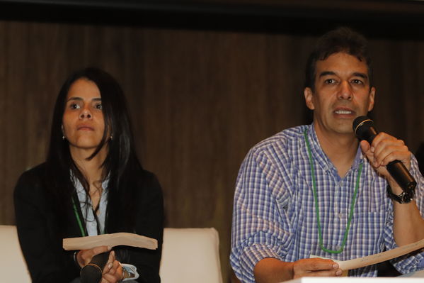 Foro Regional Ambiental del proyecto hidroeléctrico Ituango
Foro Regional Ambiental del proyecto hidroeléctrico Ituango
Fecha: Noviembre 9 de 2017
Para descargar esta fotografía en alta resolución, haga clic sobre la imagen hasta que la misma se despliegue en la pantalla completa; luego dé clic derecho y elija la opción "guardar imagen como". 
En caso de publicación por cualquier medio, solicitamos acompañarla del crédito: "Foto EPM"

Palabras clave: Foro Regional Ambiental del proyecto hidroeléctrico Ituango