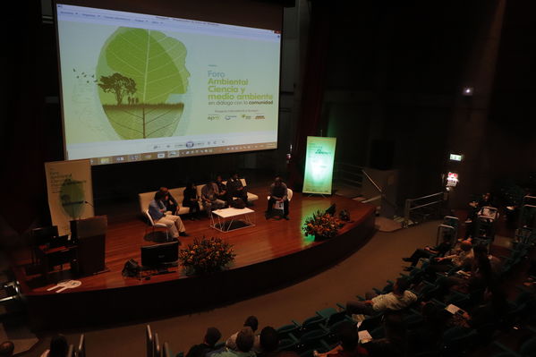 Foro Regional Ambiental del proyecto hidroeléctrico Ituango
Foro Regional Ambiental del proyecto hidroeléctrico Ituango
Fecha: Noviembre 9 de 2017
Para descargar esta fotografía en alta resolución, haga clic sobre la imagen hasta que la misma se despliegue en la pantalla completa; luego dé clic derecho y elija la opción "guardar imagen como". 
En caso de publicación por cualquier medio, solicitamos acompañarla del crédito: "Foto EPM"

Palabras clave: Foro Regional Ambiental del proyecto hidroeléctrico Ituango
