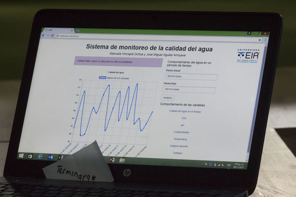 Acto premiación equipo ganador Innóvate EPM 2017
Acto premiación equipo ganador Innóvate EPM 2017
Fecha: Noviembre 9 de 2017
Para descargar esta fotografía en alta resolución, haga clic sobre la imagen hasta que la misma se despliegue en la pantalla completa; luego dé clic derecho y elija la opción "guardar imagen como". 
En caso de publicación por cualquier medio, solicitamos acompañarla del crédito: "Foto EPM"
Palabras clave: Acto premiación equipo ganador Innóvate EPM 2017